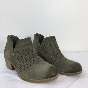 Earth Origins Oakland Amanda Olive Suede Ankle Boots Size 6.5 GOOD Condition